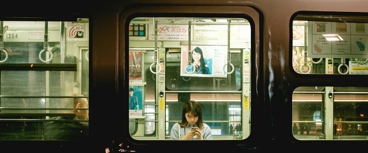 Mobile Gaming Ethnography: Understanding What Players Really Do
