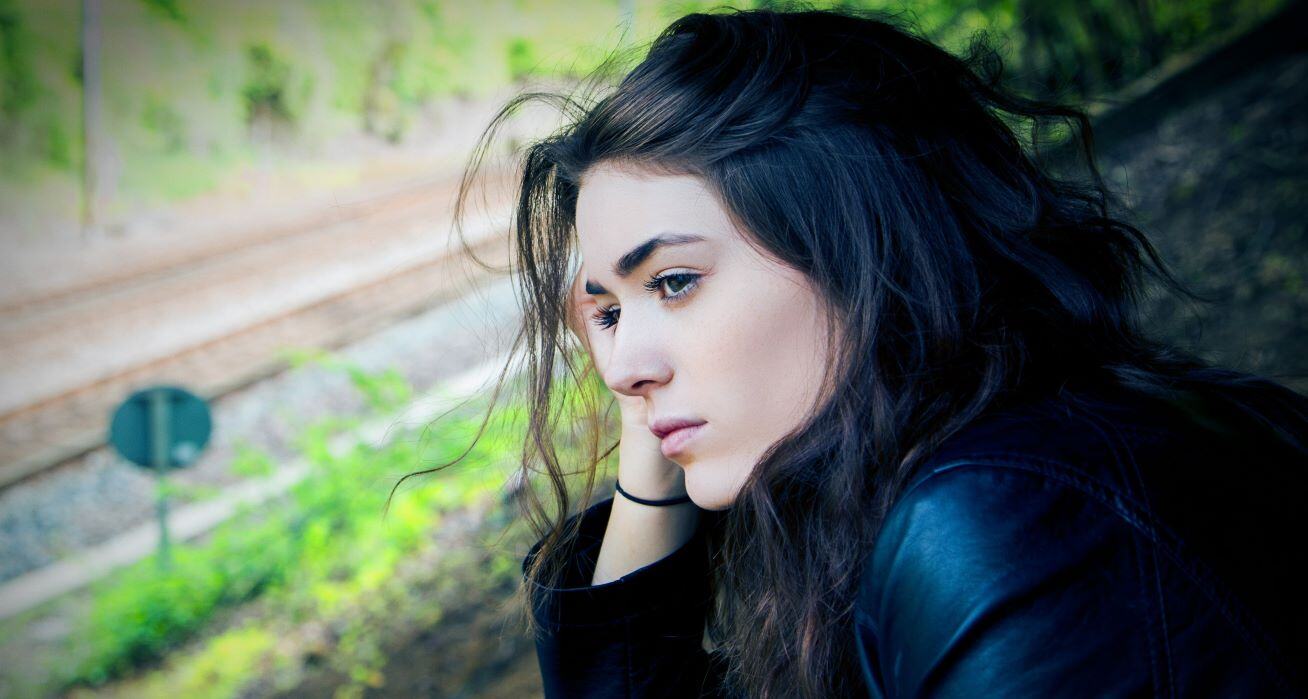 worried girl 